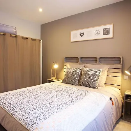 Holiday home Chateau De Laforest - Les Hebergements *